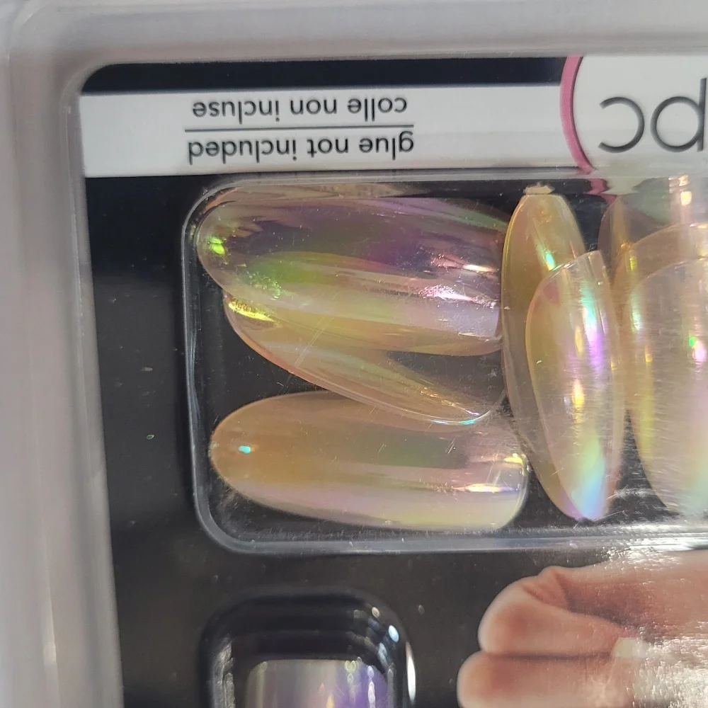 Iridescent Fashion Nails - Pearl White & Multi Shimmer Set Of 4